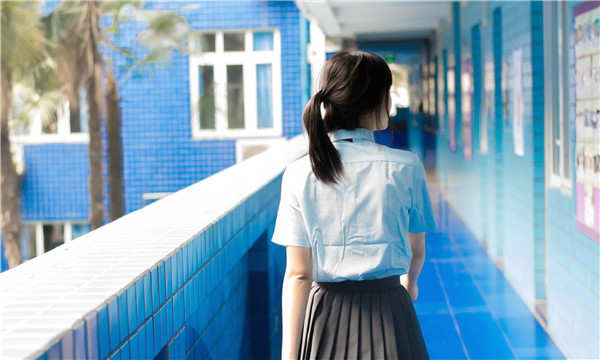 阿克塞如何找到一个可以帮助我生孩子的女人？