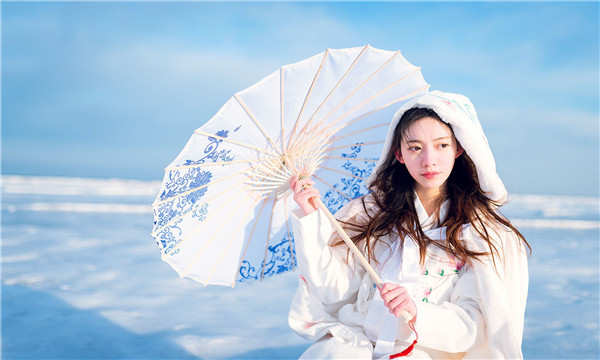 阿克塞试管代怀生子多少钱一个？助孕之路的费用分析与方案选择